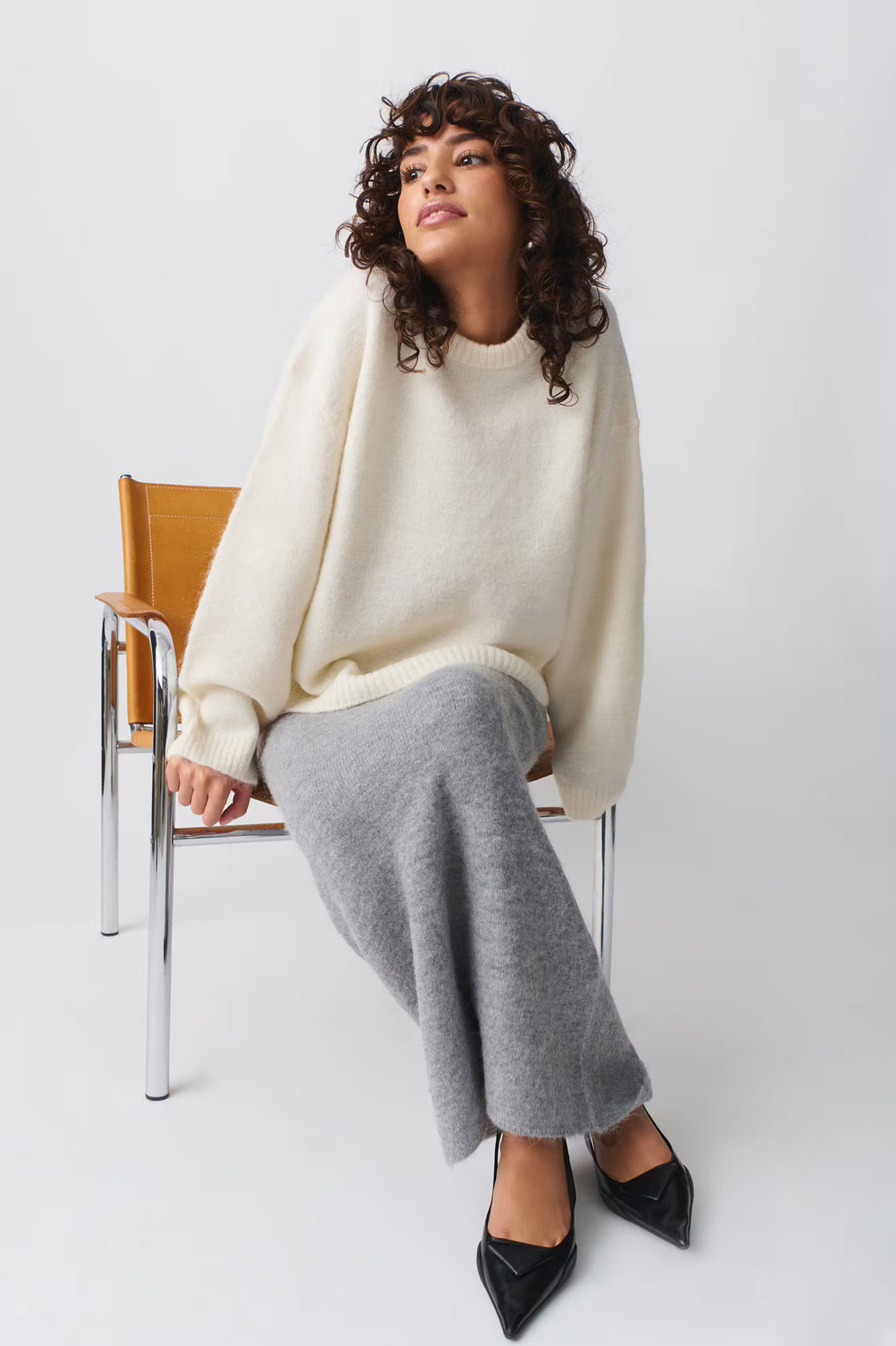 Riam Oversized Women's Sweater – Soft Knit with Balloon Sleeves, Round Neck & Elegant Fit