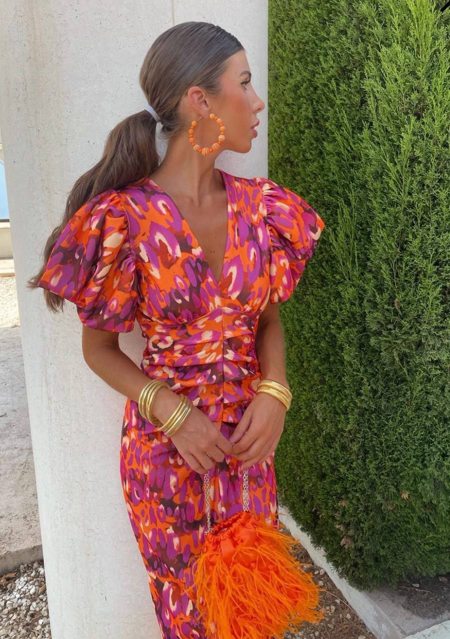 Sophie Robe Midi Imprimée – Manches Bouffantes & Coupe Cintrée Élégante
