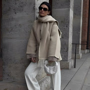 Genevieve frakke til kvinder – frakke i blød uld med tørklæde og elegant løs pasform