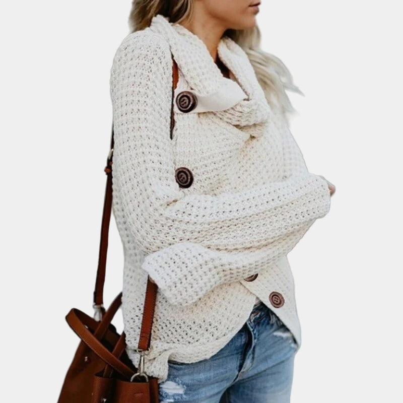 Belle rullekrave trøje til kvinder i tykt strik – dekorative knapper og vintervarme