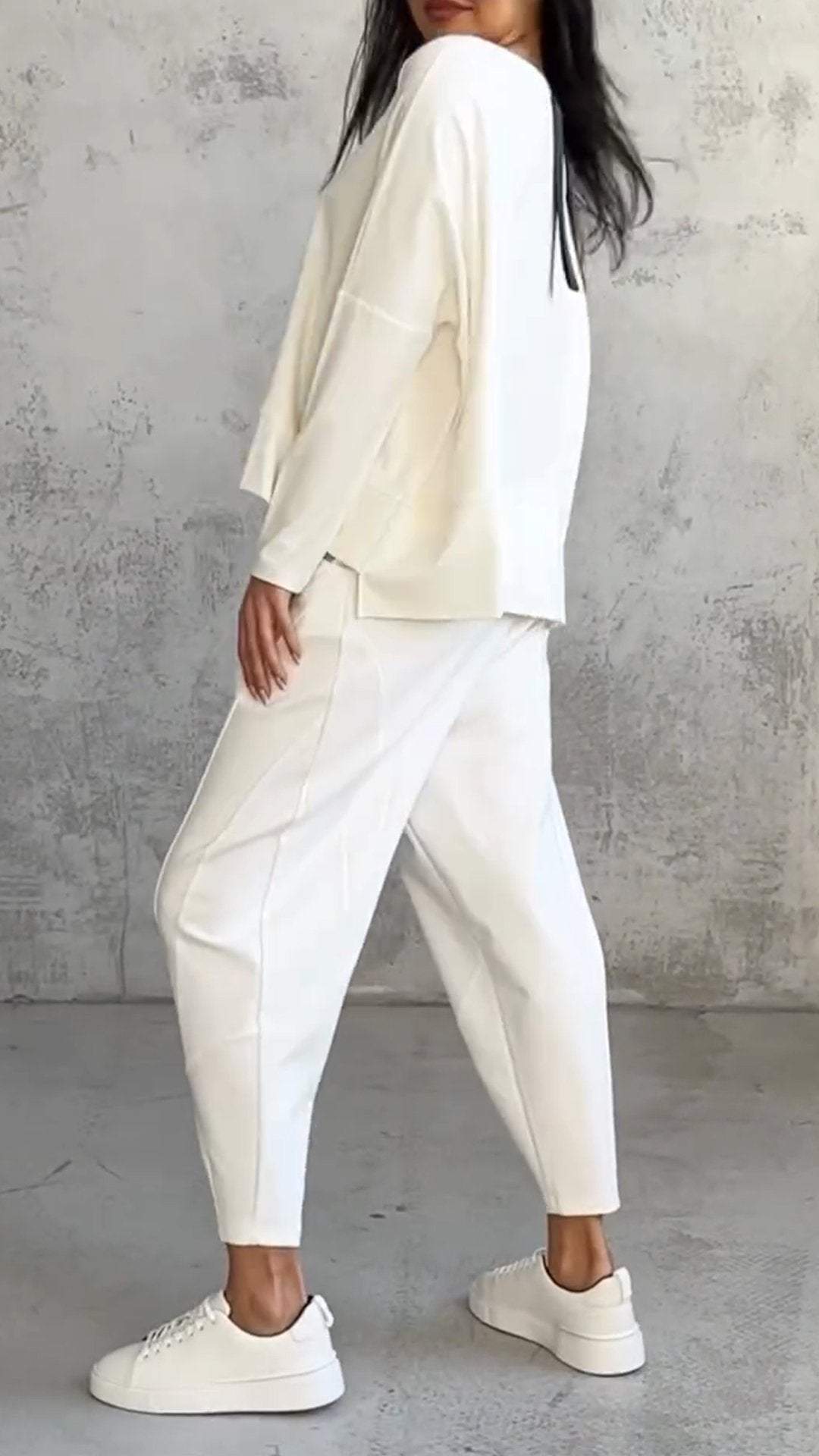 Emilie Ensemble Femme – Tenue à Col Rond en Spandex Confortable et Élégante au Style Moderne