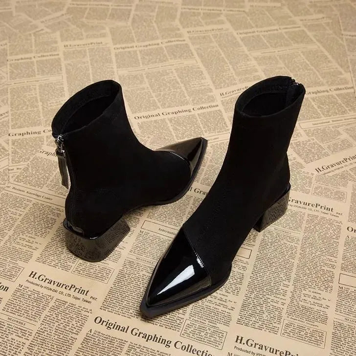 Gracia Bottines Femme – Boots Élégantes en Daim avec Détails Vernis & Talon Bloc Confortable