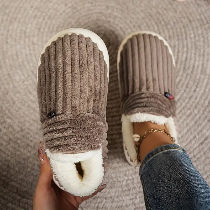 Lily Femme Zapatillas – Pantuflas de Terciopelo Acanelado con Forro de Piel Sintética y Suela Antideslizante