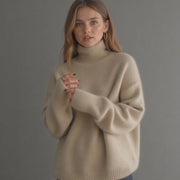 Sydney Women's Oversized Turtleneck Sweater in Cashmere – Soft, Warm & Elegant