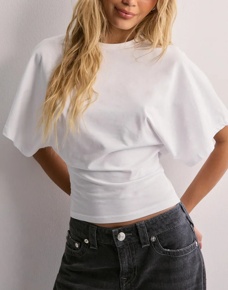 Isabelle T-Shirt Femme – T-Shirt Élégant avec Manches Évasées et Coupe Cintrée Flatteuse