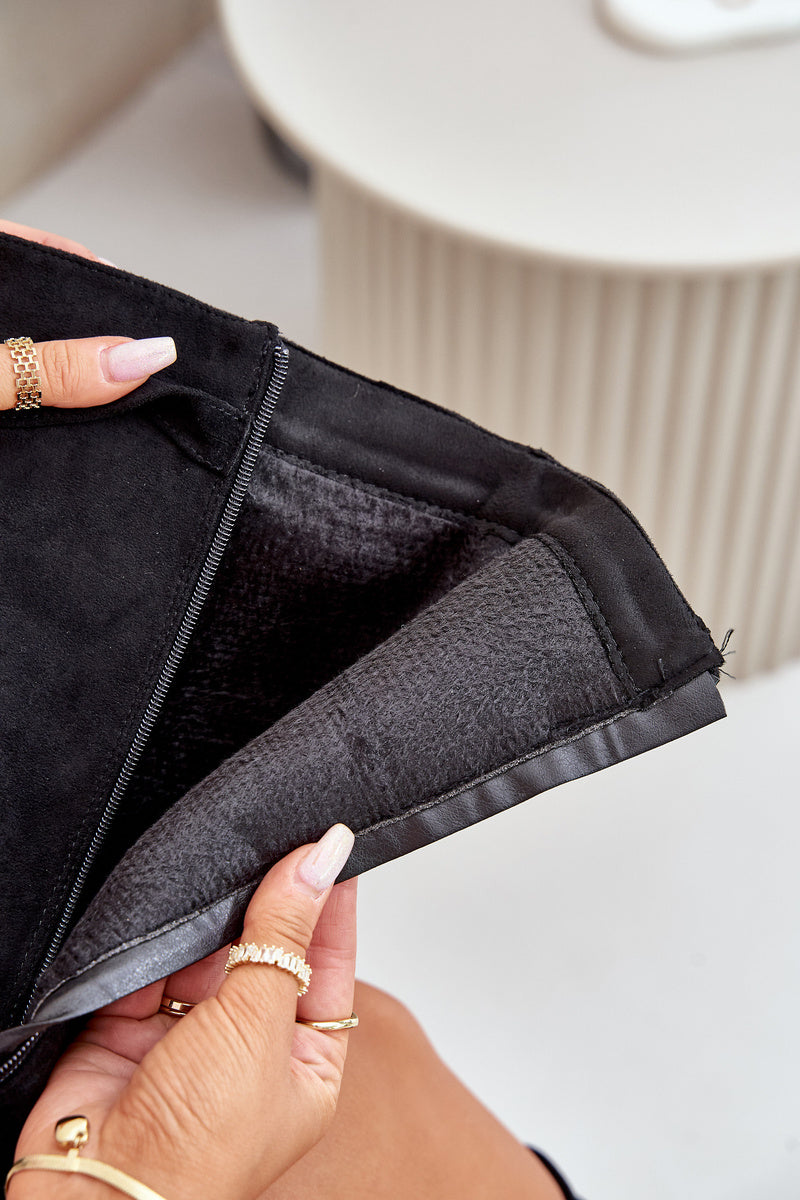 Amélie Bottes Hautes – Bottes en Suédine Noire avec Bout Pointu & Détails Élégants