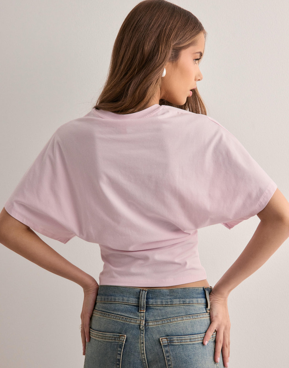 Isabelle T-Shirt Femme – T-Shirt Élégant avec Manches Évasées et Coupe Cintrée Flatteuse