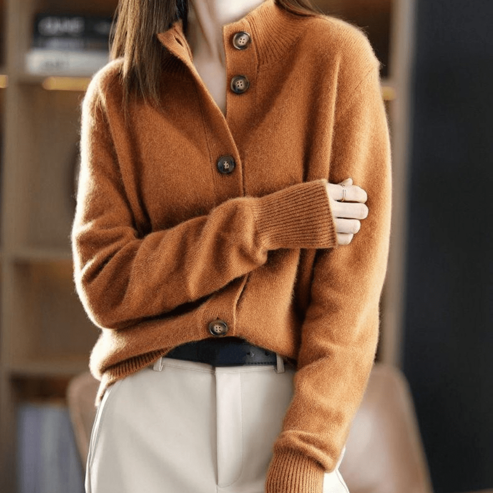 Marcy Cardigan Femme – Maglia Morbida con Collo, Chiusura Elegante & Taglio Confortevole