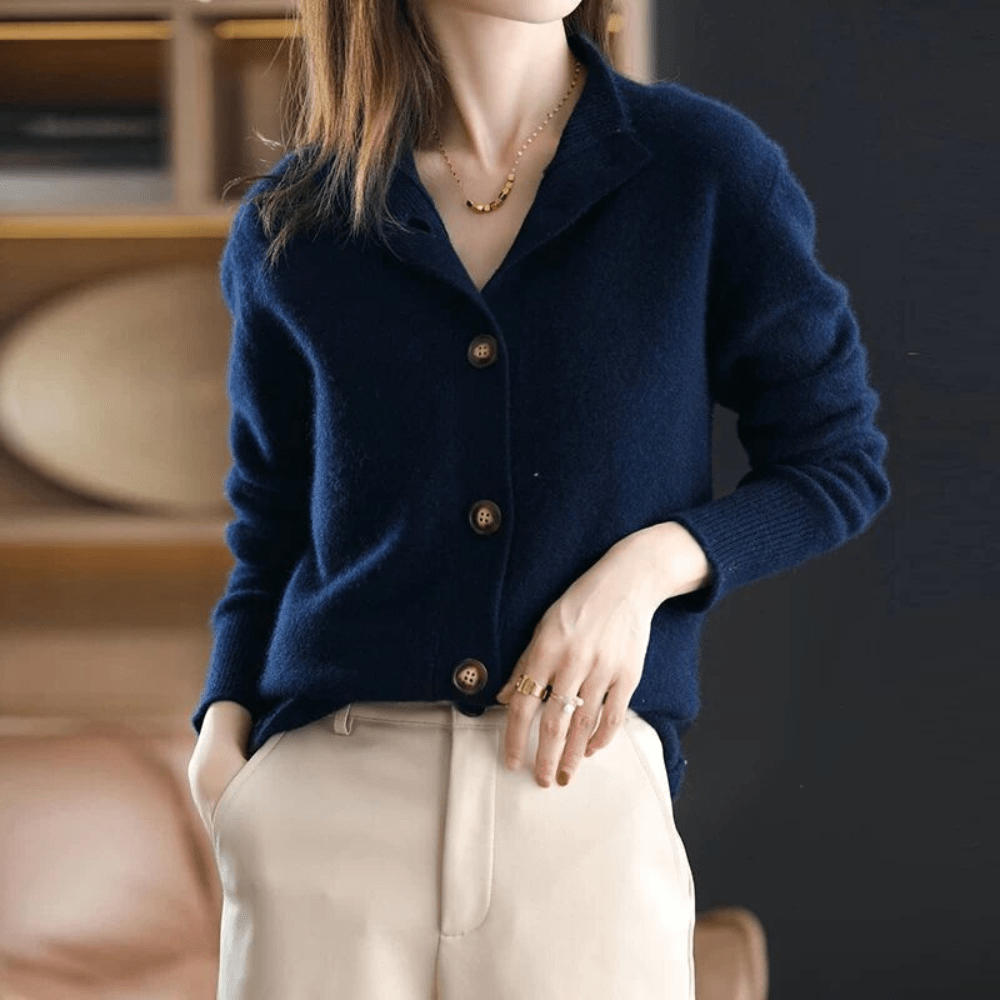 Marcy Cardigan Femme – Maglia Morbida con Collo, Chiusura Elegante & Taglio Confortevole